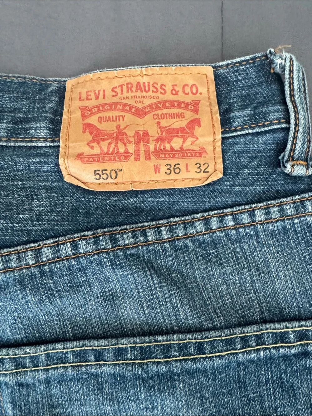 Levi's Men's Faded Blue Straight Jeans